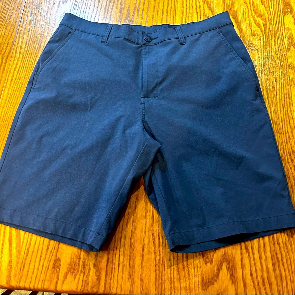 Men’s Size 34 Calloway Golf Shorts Like New